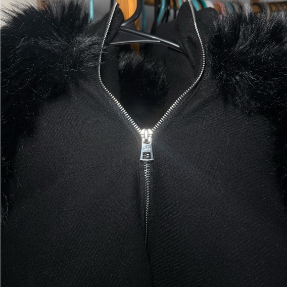 ALO YOGA La Premiere Opulent Faux Fur Stunner Jacket Size S/M - Picture 13 of 16